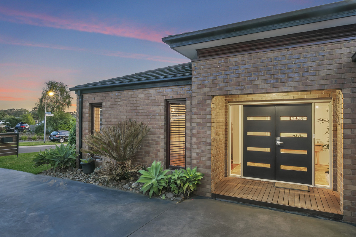 8 Sunny Vale Drive, Langwarrin VIC 3910, Langwarrin - Thumbnail 2