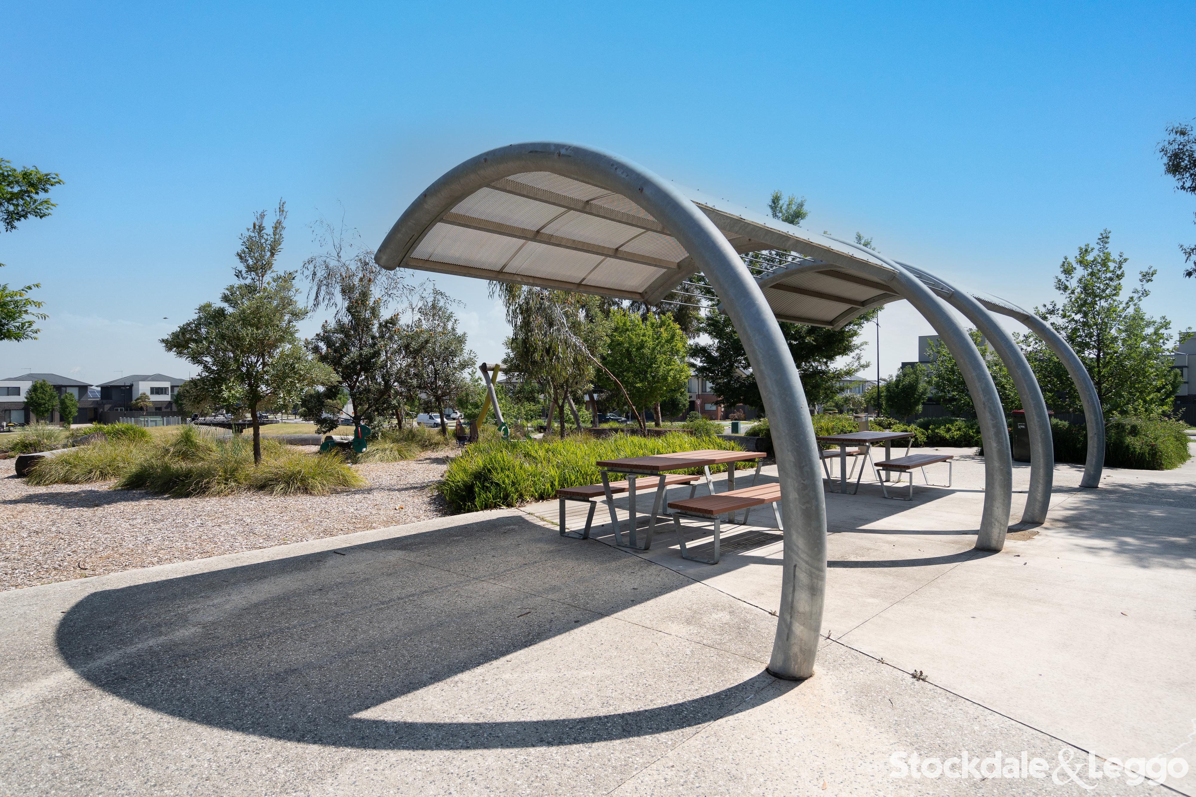 3 Orbit Walk, Roxburgh Park VIC, Roxburgh Park - Thumbnail 6