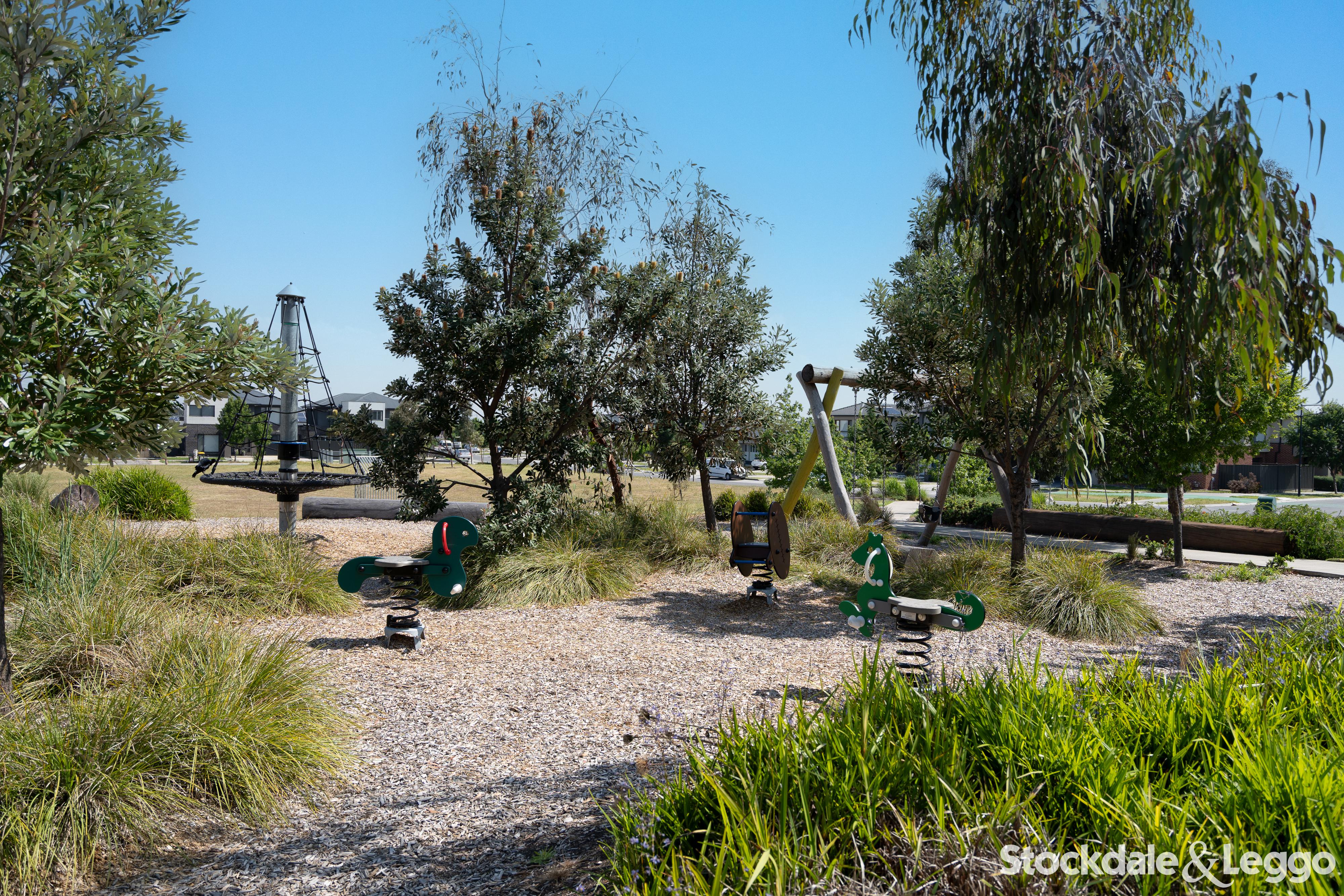 3 Orbit Walk, Roxburgh Park VIC, Roxburgh Park - Thumbnail 8