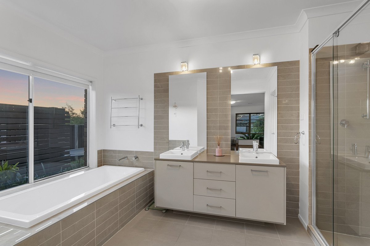 8 Sunny Vale Drive, Langwarrin VIC 3910, Langwarrin - Thumbnail 5