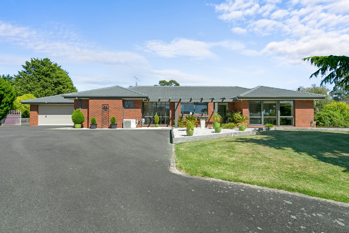 7 Geoffrey Court, Churchill VIC 3842, Churchill - Thumbnail 2