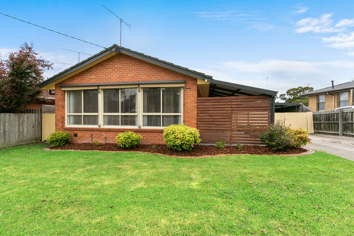 18 Dunbar Grove, Churchill VIC 3842, Churchill - Thumbnail 2
