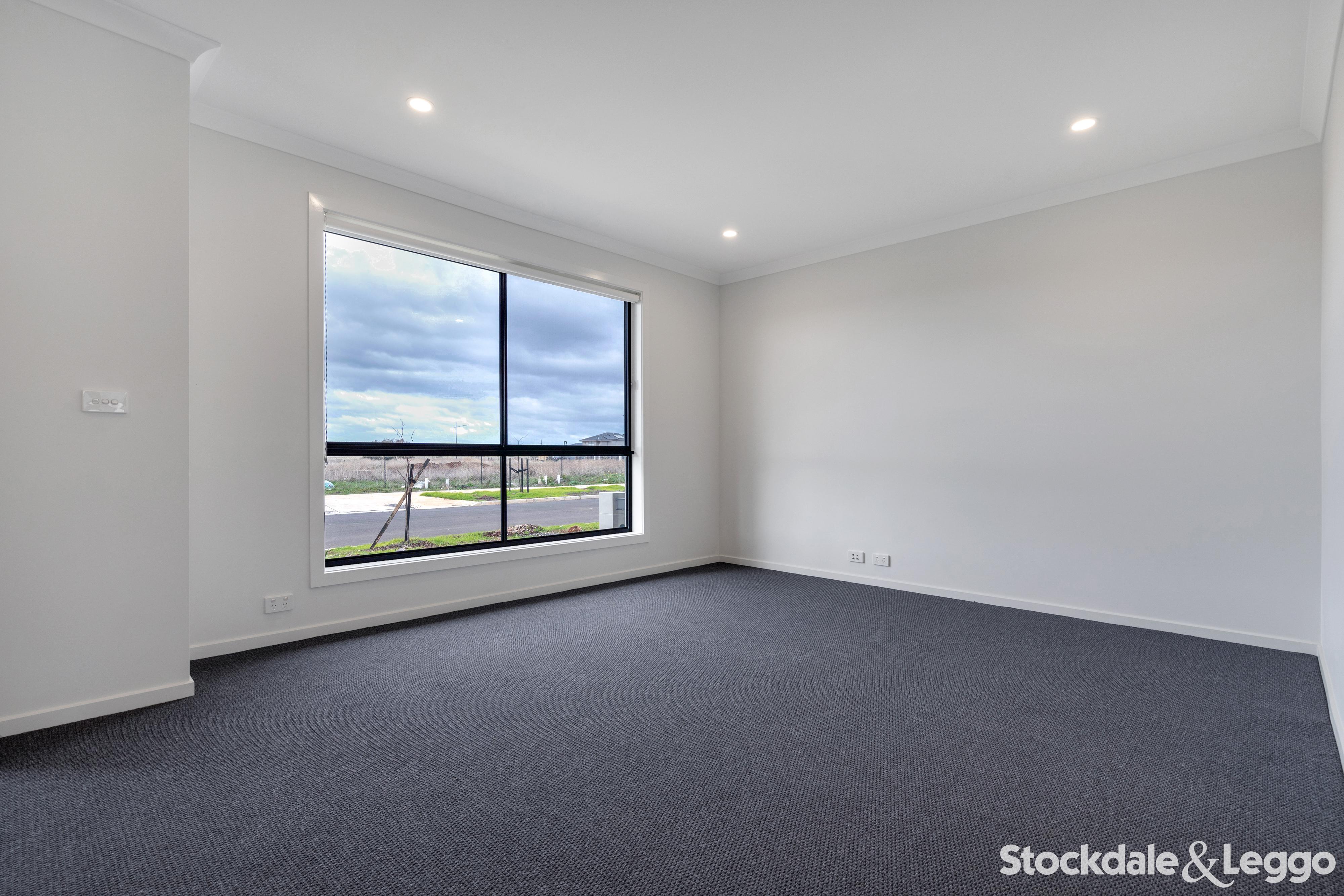17 Nethergate Street, Thornhill Park VIC, Thornhill Park - Thumbnail 2