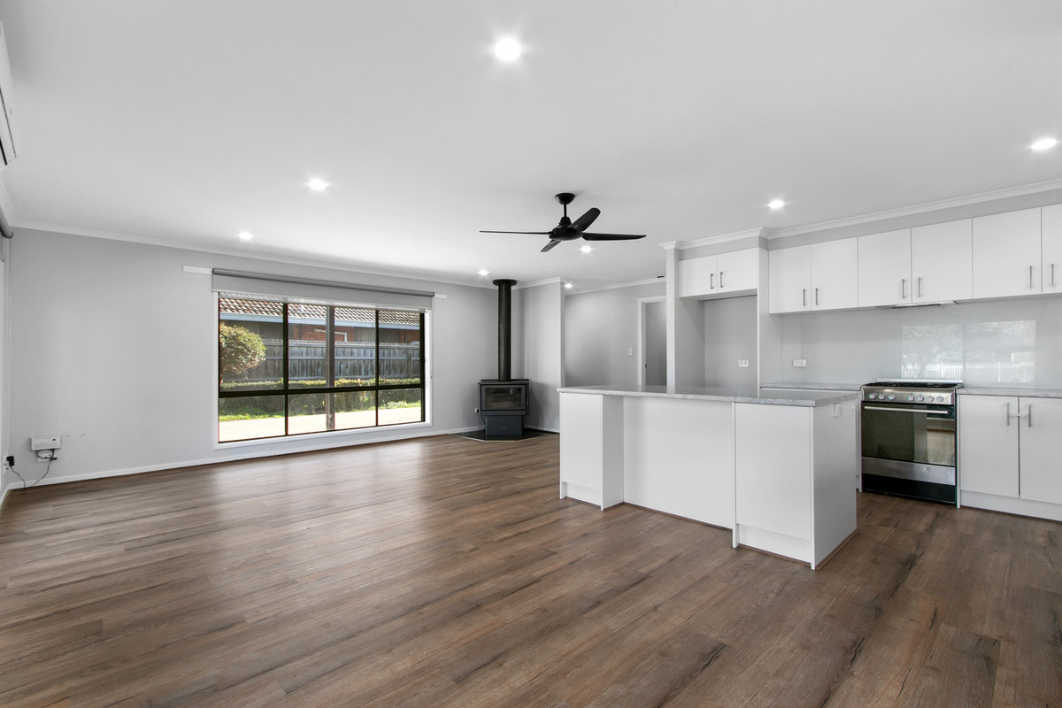 11 Littleton Avenue, Yinnar VIC 3869, Yinnar - Thumbnail 3