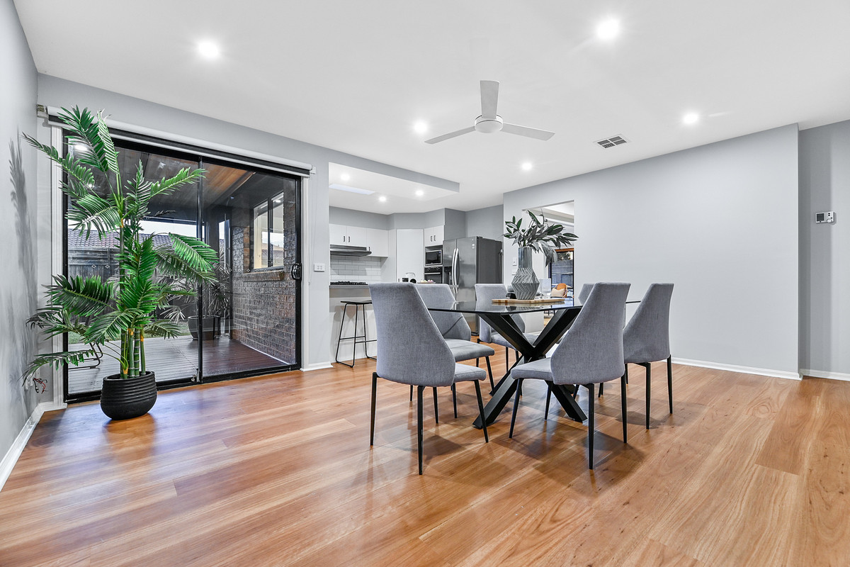 18 Fernisky Drive, Cranbourne East VIC 3977, Cranbourne East - Thumbnail 5