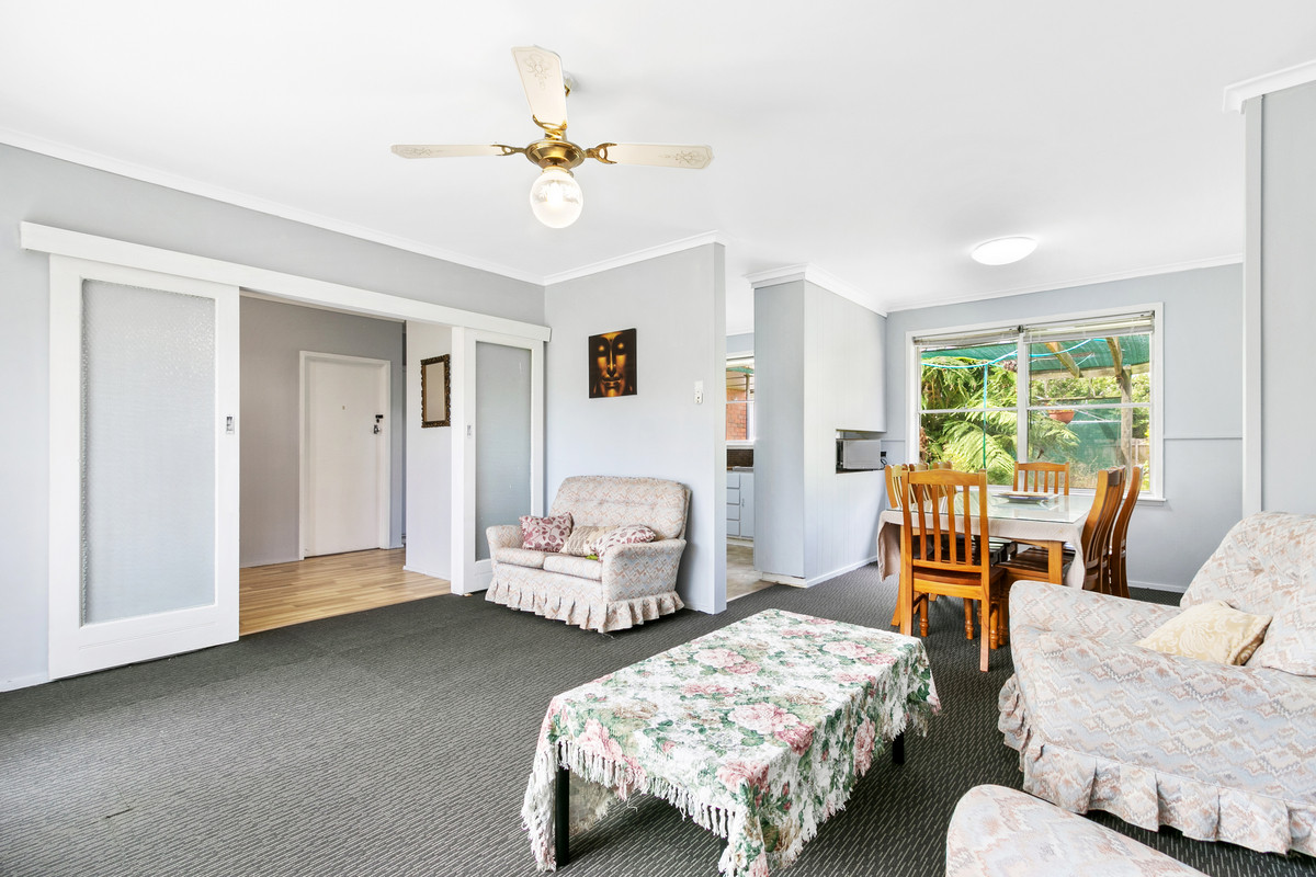 11 White Parade, Churchill VIC 3842, Churchill - Thumbnail 2