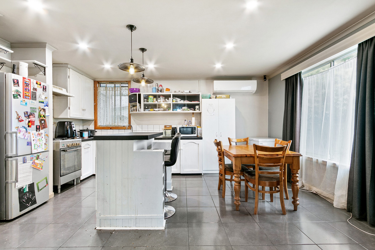 20 Newark Avenue, Newborough VIC 3825, Newborough - Thumbnail 5