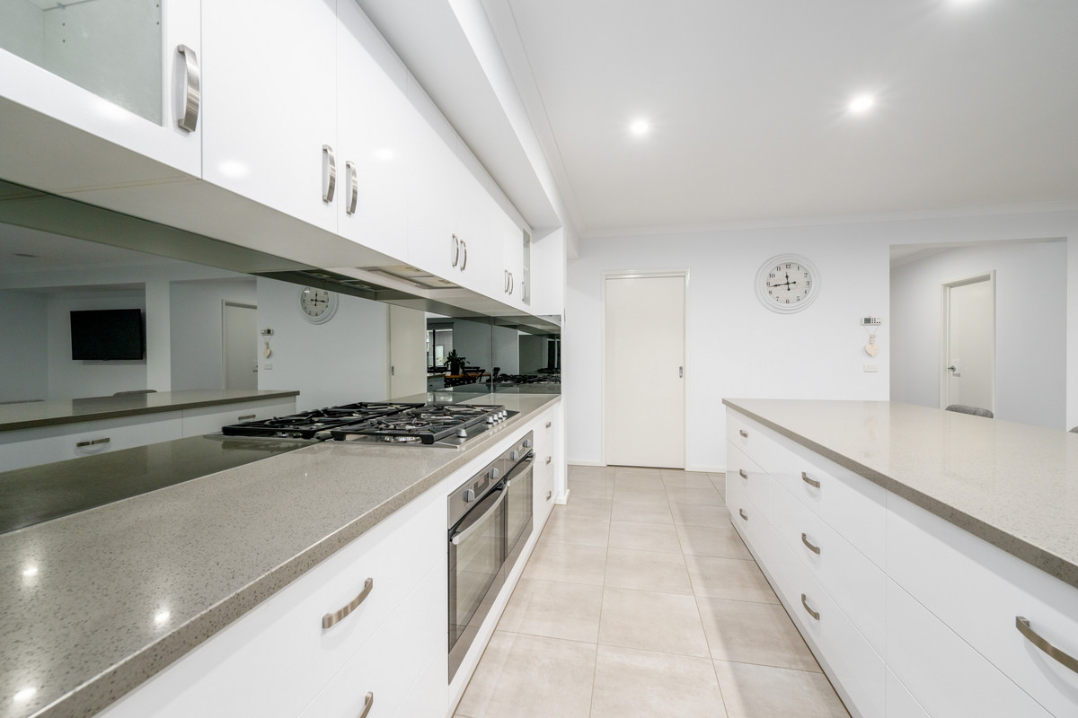 6 Latrobe Crescent, Shepparton North VIC 3631, Shepparton North - Thumbnail 5