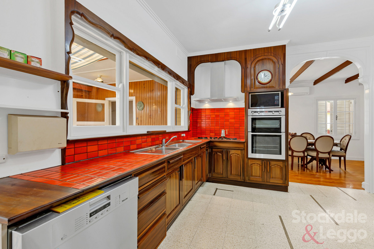 8 Barbara Street, Hadfield VIC 3046, Hadfield - Thumbnail 4
