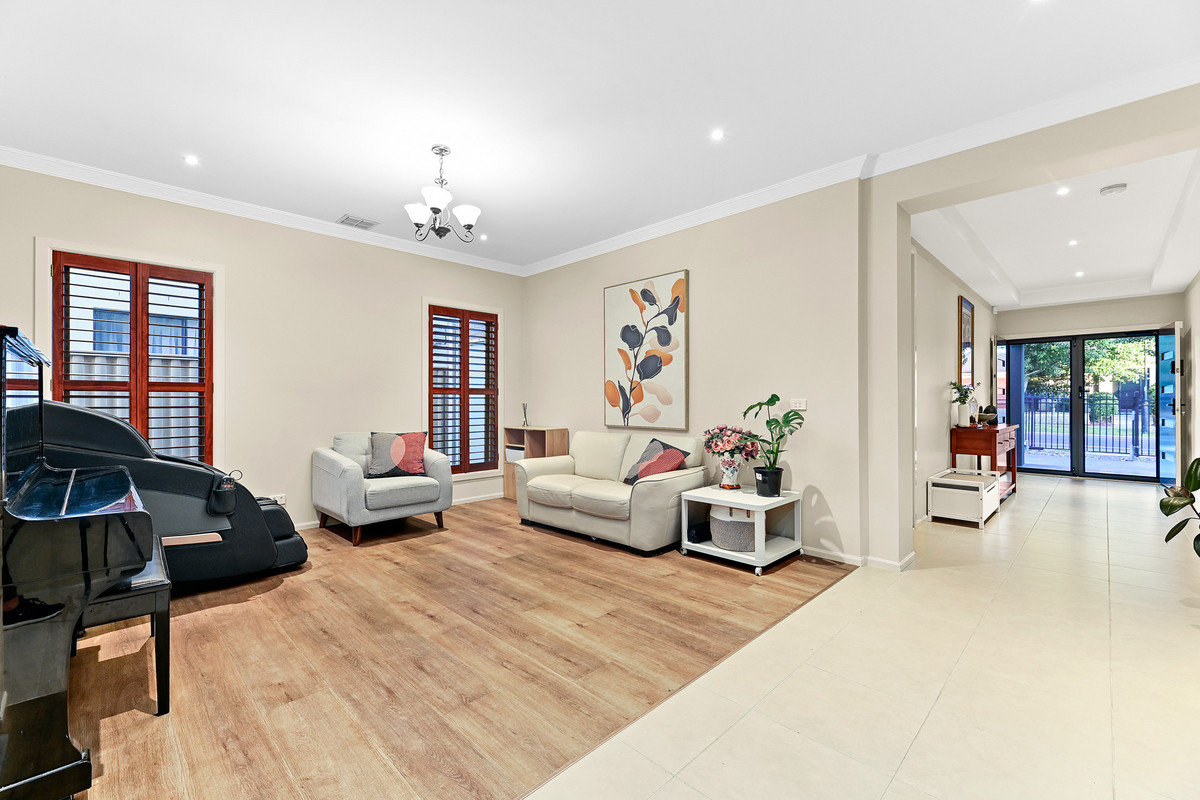 49 Ridgemont Drive, Berwick VIC 3806, Berwick - Thumbnail 3