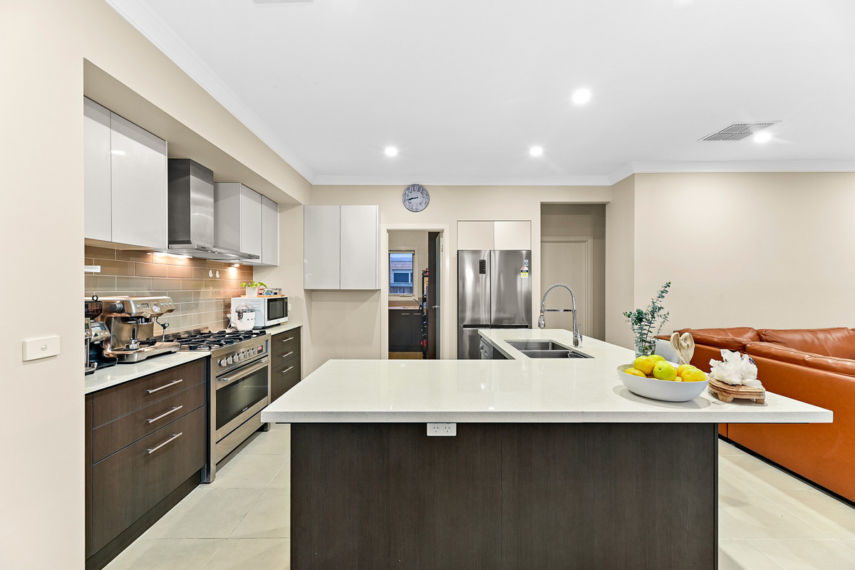 49 Ridgemont Drive, Berwick VIC 3806, Berwick - Thumbnail 7