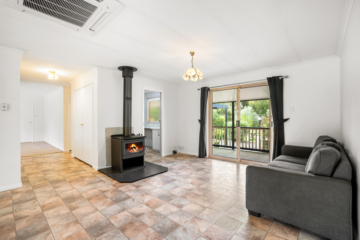 111 Barker Street, Teesdale VIC 3328, Teesdale - Thumbnail 2
