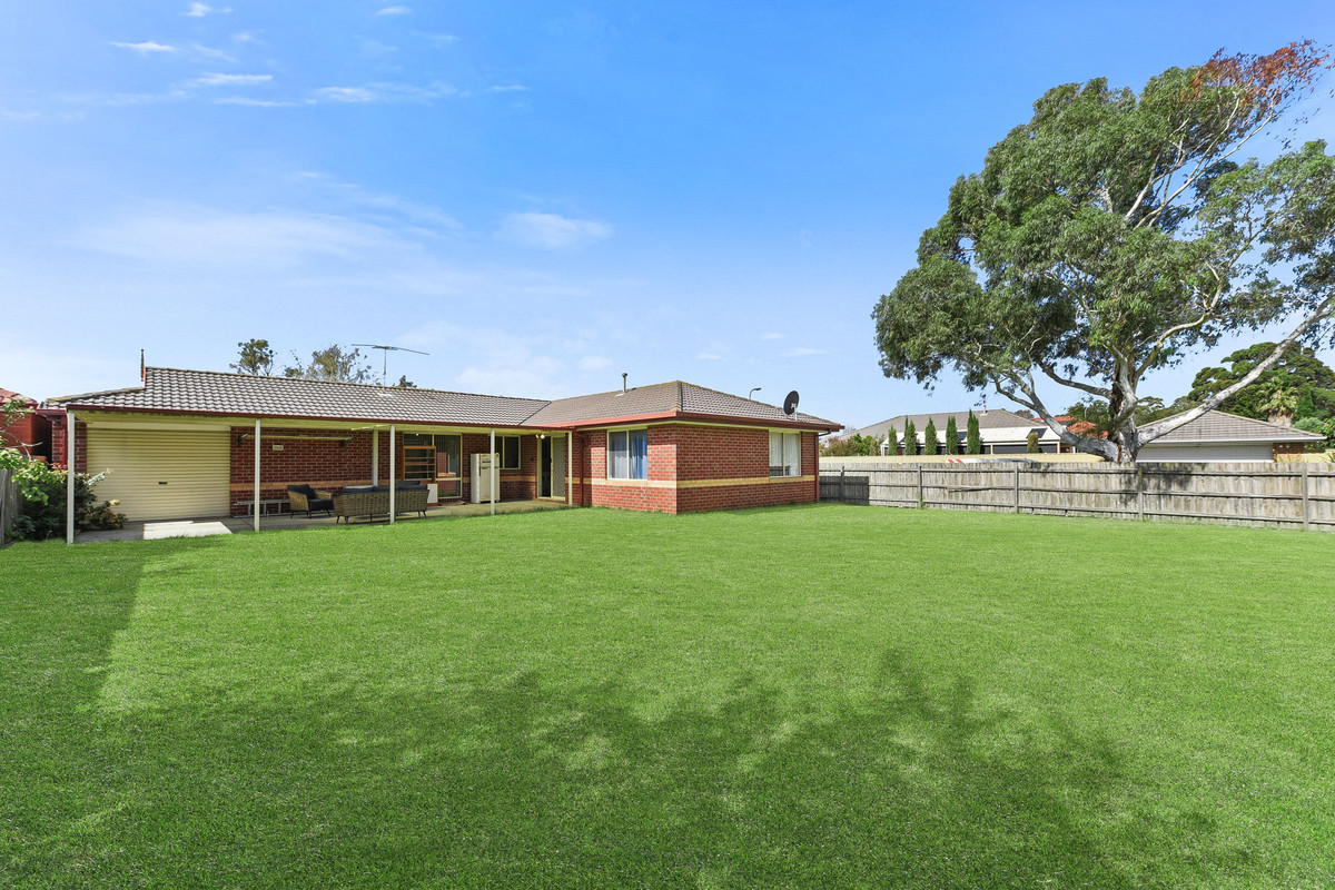 49 Wesley Drive, Narre Warren VIC 3805, Narre Warren - Thumbnail 2