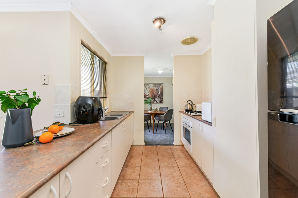 49 Wesley Drive, Narre Warren VIC 3805, Narre Warren - Thumbnail 4