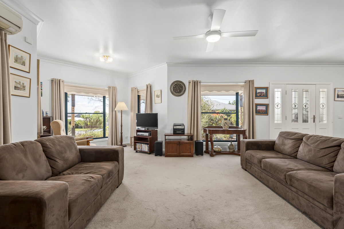 15 Derribong Way, Clifton Springs VIC 3222, Clifton Springs - Thumbnail 2