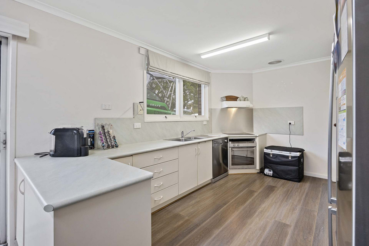 8 Halford Street, Inverloch VIC 3996, Inverloch - Thumbnail 3