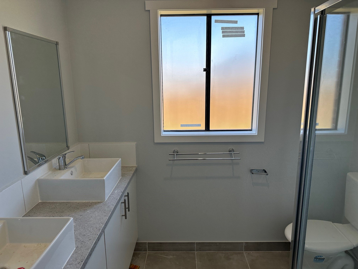 8 Magnolia Way, Bunyip VIC 3815, Bunyip - Thumbnail 7
