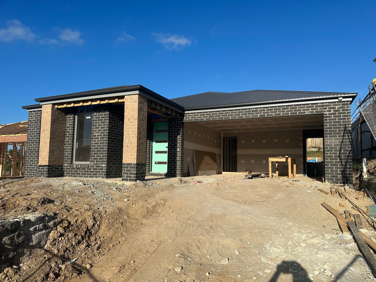 26 Sampson Drive, Pakenham VIC 3810 Stockdale & Leggo