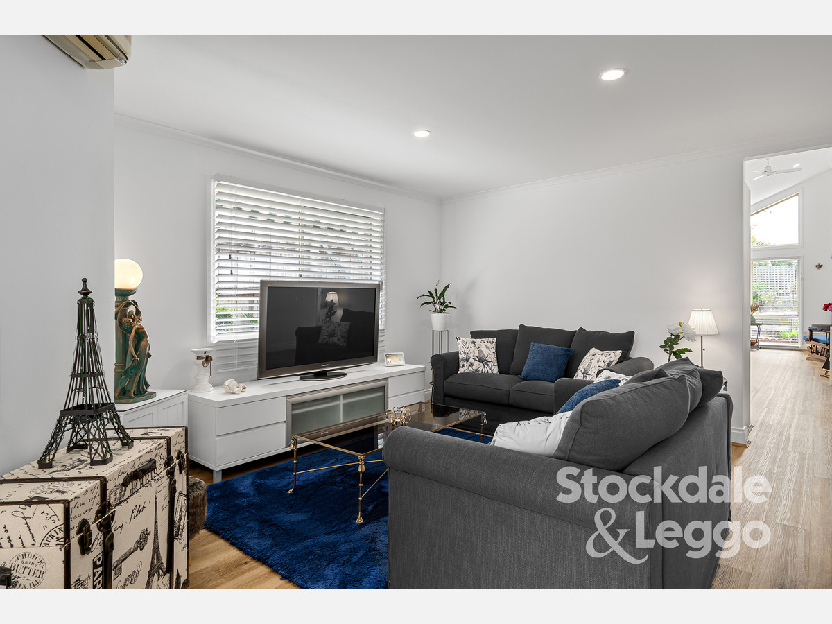 35 First Avenue, Rosebud VIC 3939, Rosebud - Thumbnail 3