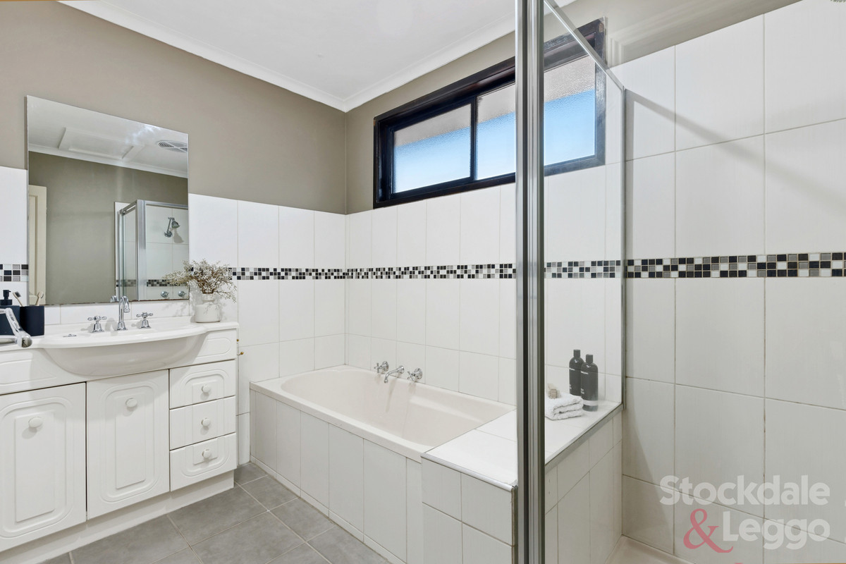 77 Devereaux Street, Oak Park VIC 3046, Oak Park - Thumbnail 8
