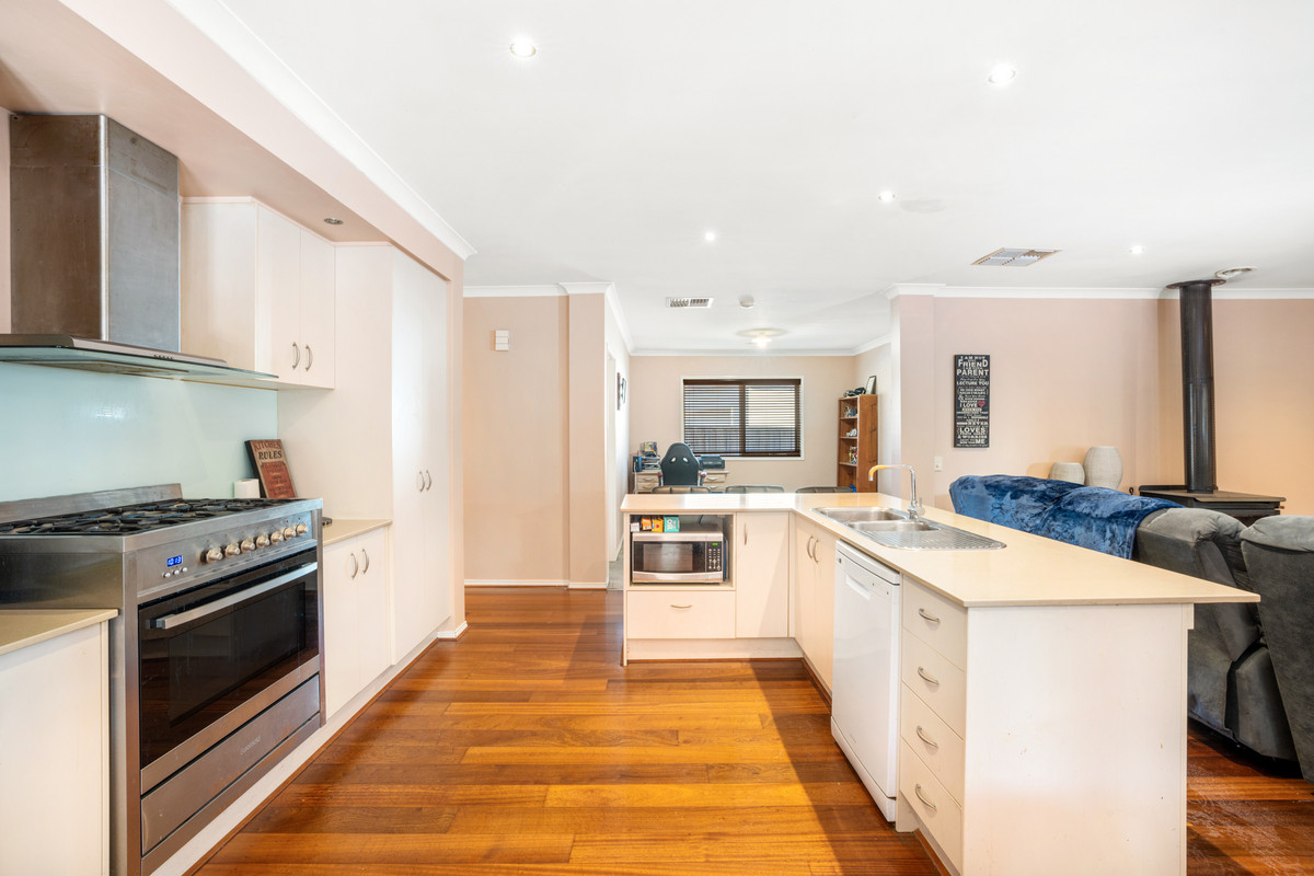 8 Chasseles Place, Bannockburn VIC 3331, Bannockburn - Thumbnail 2