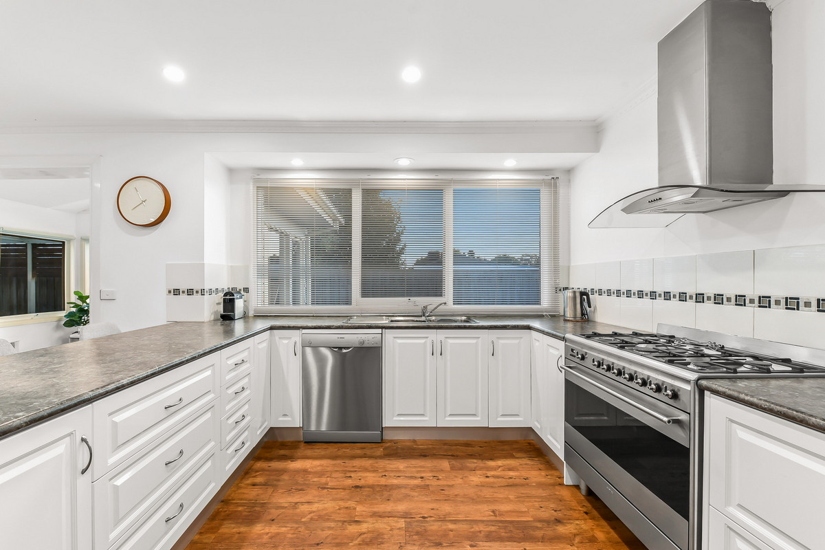 4 Norwood Court, Cranbourne VIC 3977, Cranbourne - Thumbnail 4