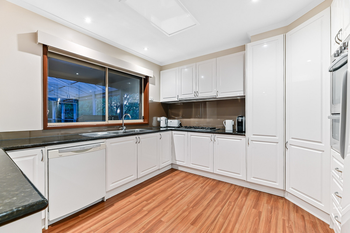 18 Miller Street, Berwick VIC 3806, Berwick - Thumbnail 4