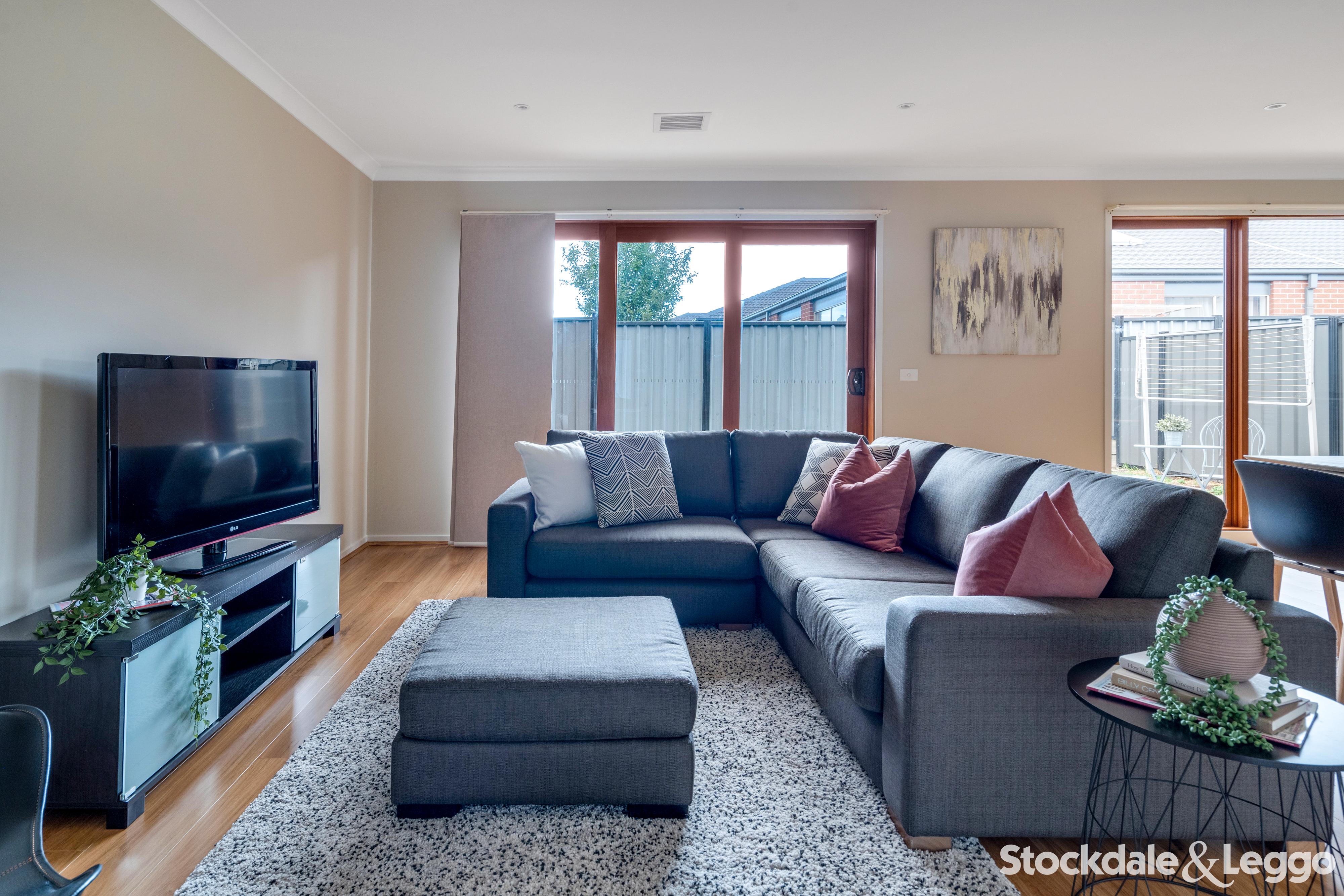 13 Peppertree Parade, Craigieburn VIC, Craigieburn - Thumbnail 3