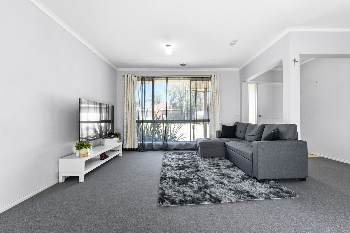 2 / 70 Robjant Street, Hampton Park VIC 3976, Hampton Park - Thumbnail 6