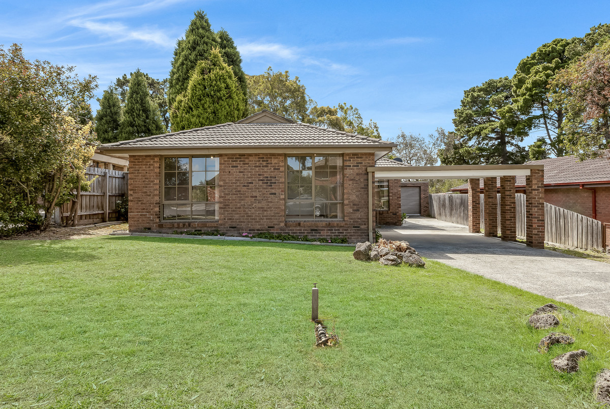 24 Helsal Drive, WANTIRNA SOUTH VIC 3152, Wantirna South - Thumbnail 2