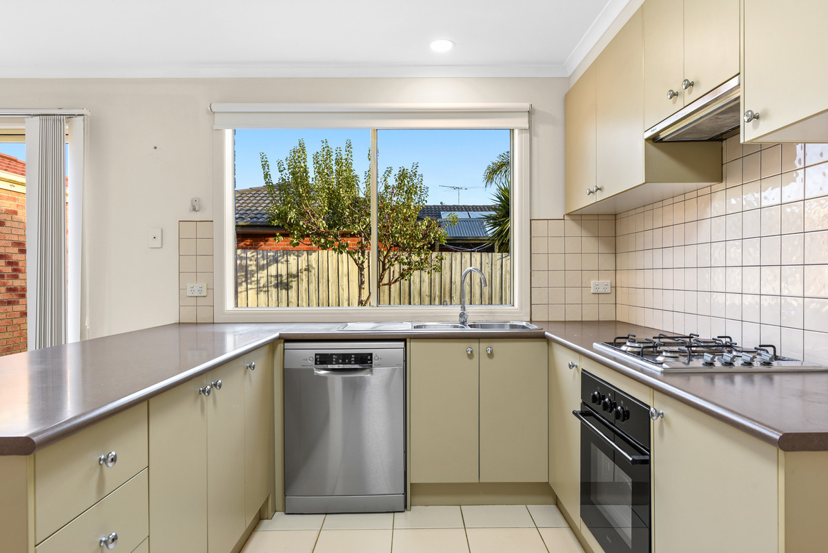 9 Lake View Drive, Narre Warren South VIC 3805, Narre Warren South - Thumbnail 5