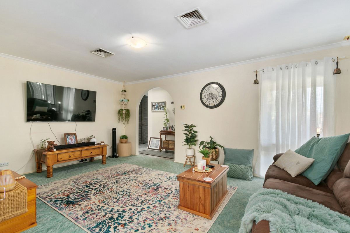 8 Devon Court, Morwell VIC 3840, Morwell - Thumbnail 2
