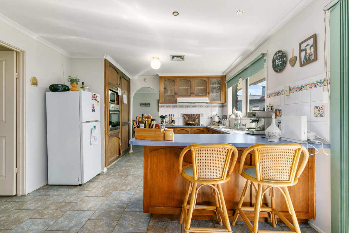 8 Devon Court, Morwell VIC 3840, Morwell - Thumbnail 5
