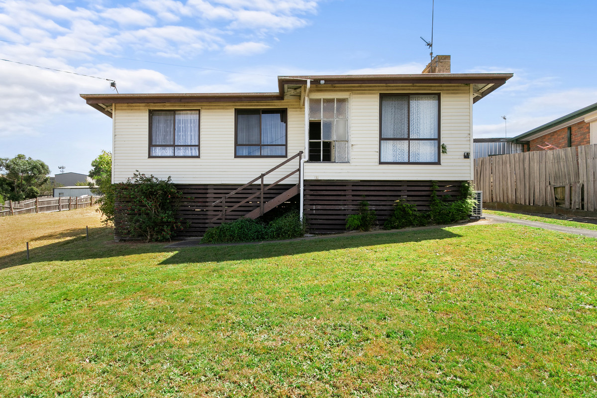 31 Hare Street, Morwell VIC 3840, Morwell - Image 1