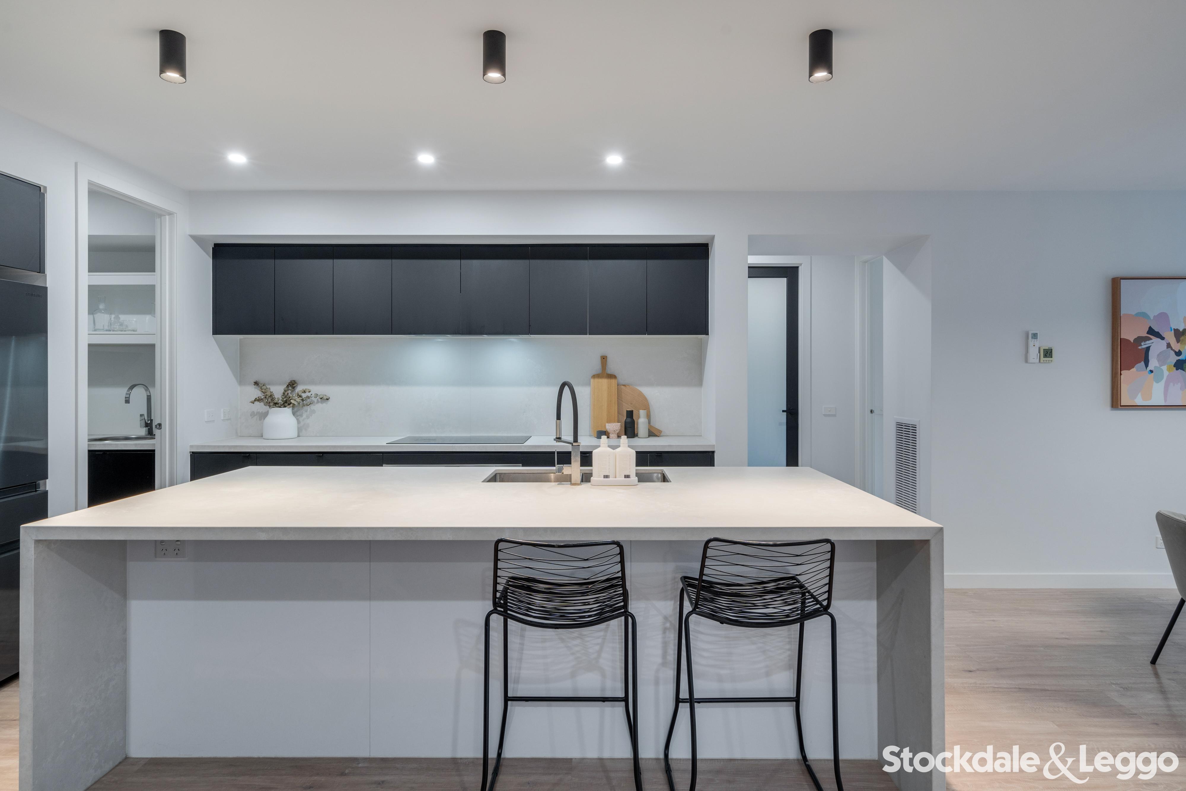 11 Glenferrie Avenue, Mickleham VIC, Mickleham - Thumbnail 3