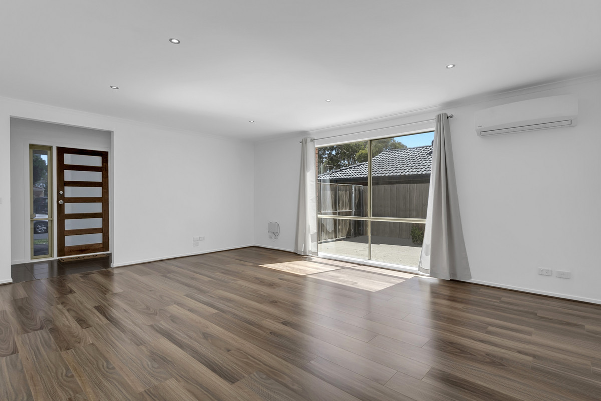 34 Joyce Street, Cranbourne West VIC 3977, Cranbourne West - Thumbnail 3