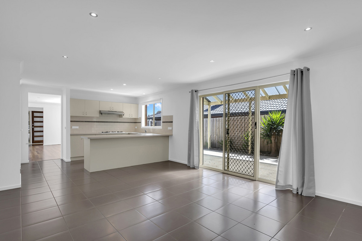 34 Joyce Street, Cranbourne West VIC 3977, Cranbourne West - Thumbnail 6