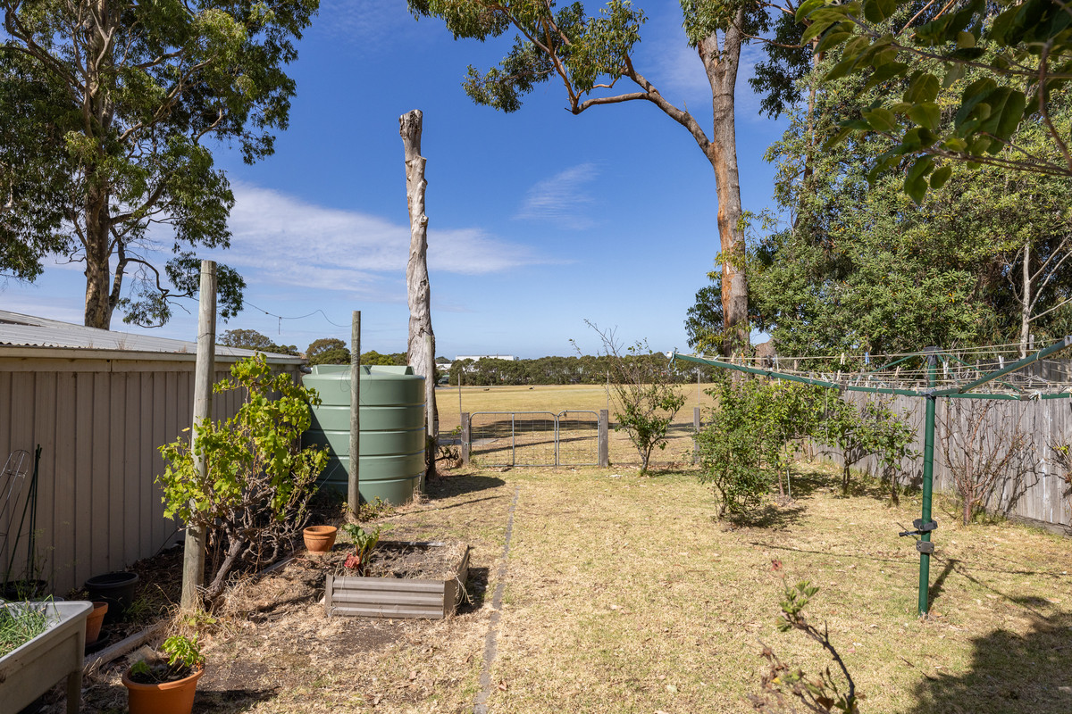 13 Walton Street, Cowes VIC 3922, Cowes - Thumbnail 7