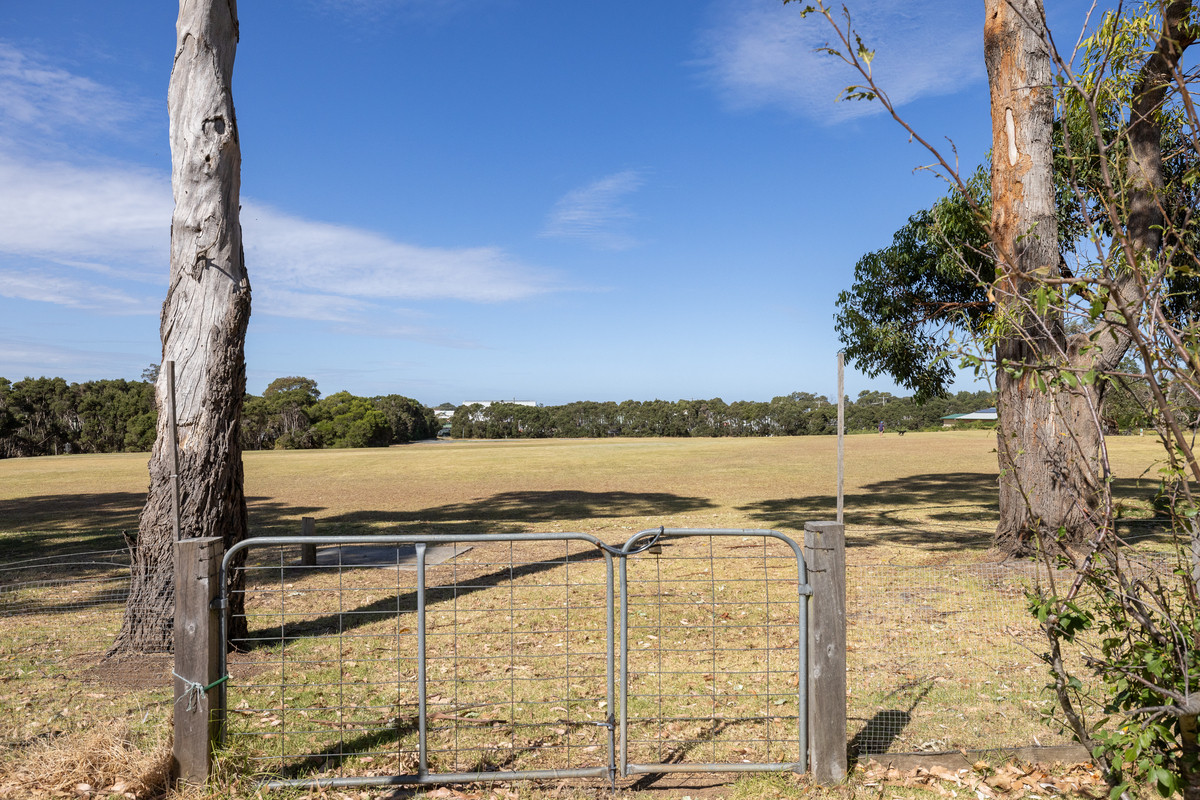 13 Walton Street, Cowes VIC 3922, Cowes - Thumbnail 6