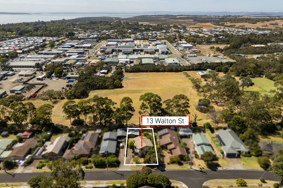 13 Walton Street, Cowes VIC 3922, Cowes - Thumbnail 2