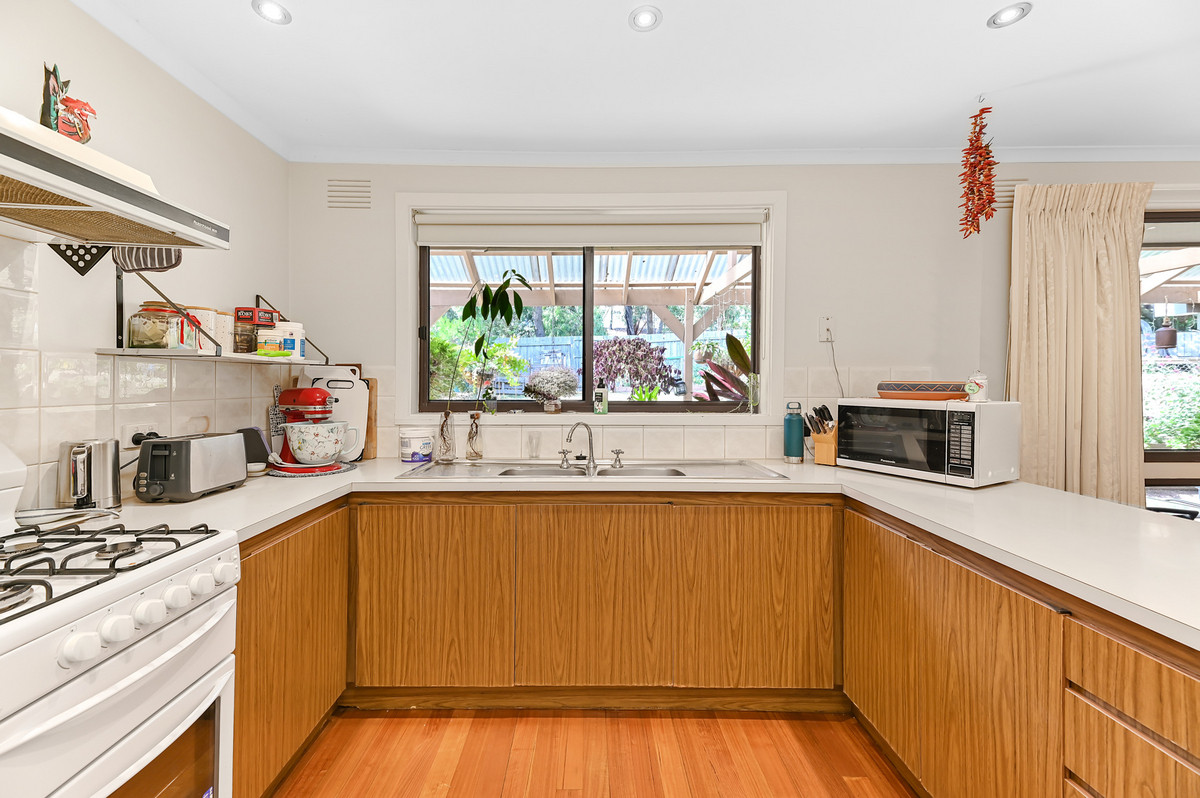 8 Linton Court, Berwick VIC 3806, Berwick - Thumbnail 5