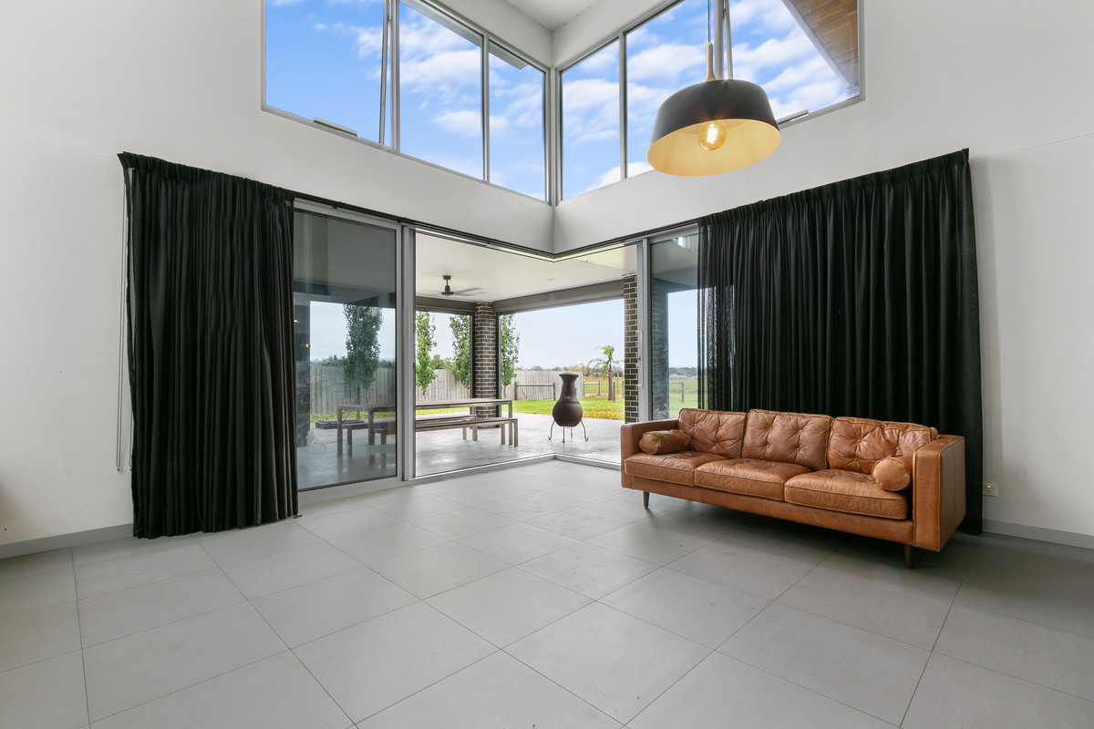 17 Palm Grove, Morwell VIC 3840, Morwell - Thumbnail 2
