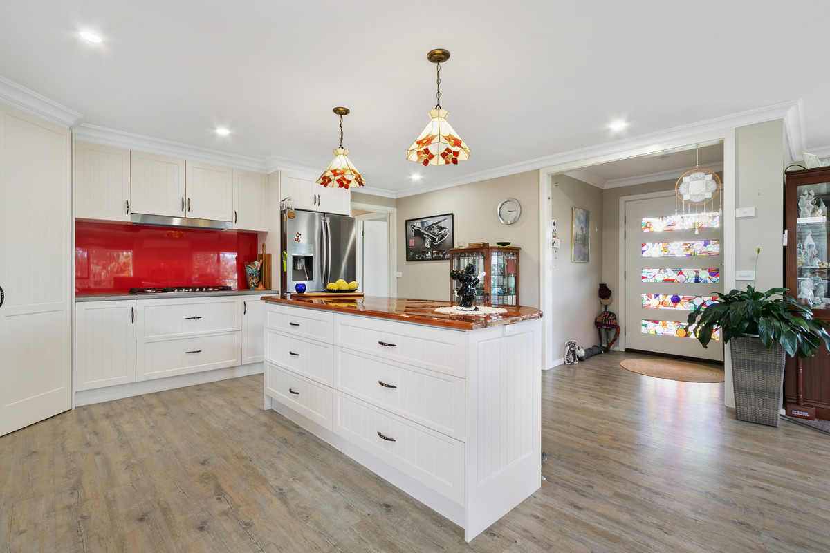 113 Bridle Road, Morwell VIC 3840, Morwell - Thumbnail 2