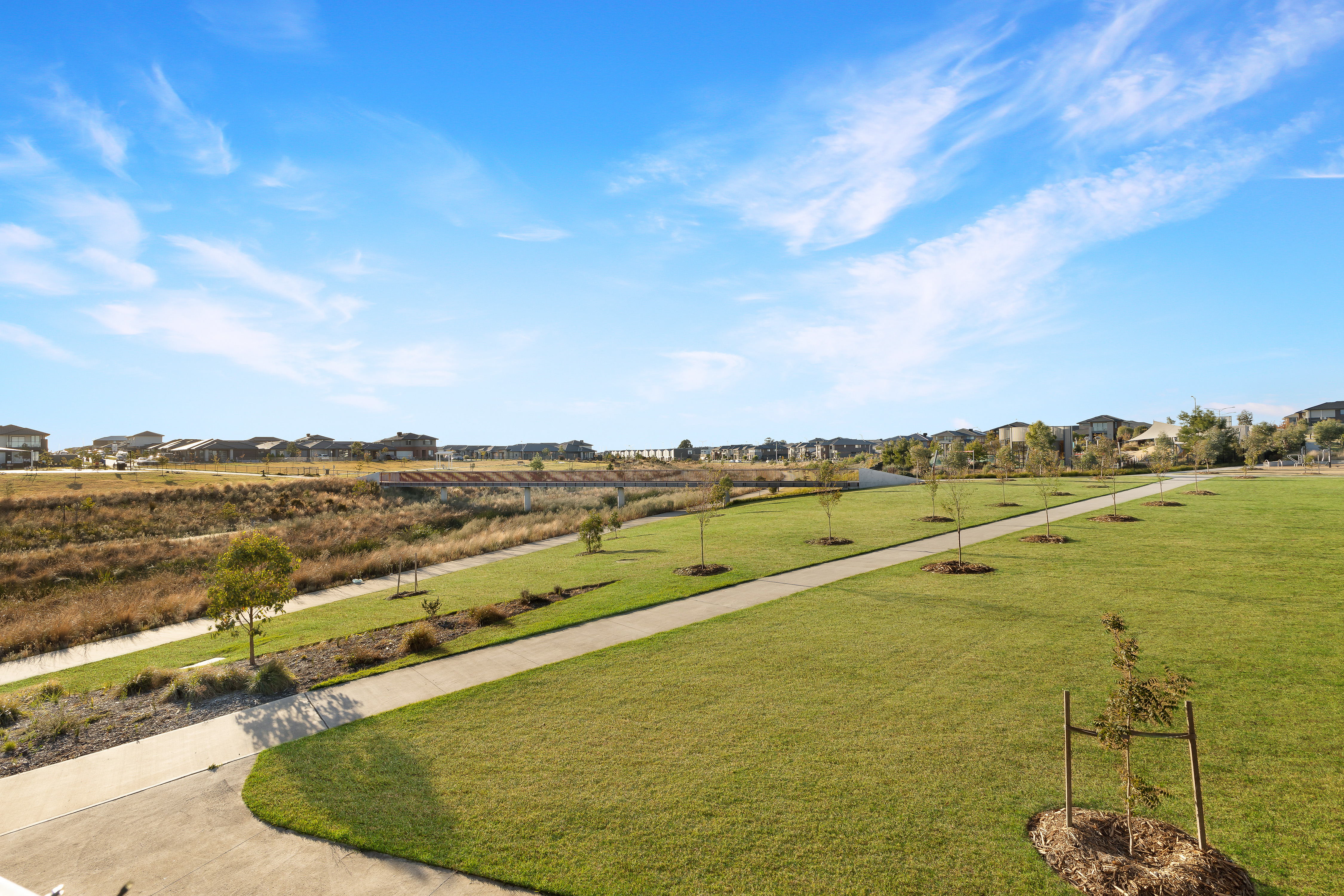 5 Monterey Loop, Clyde North VIC, Clyde North - Thumbnail 3