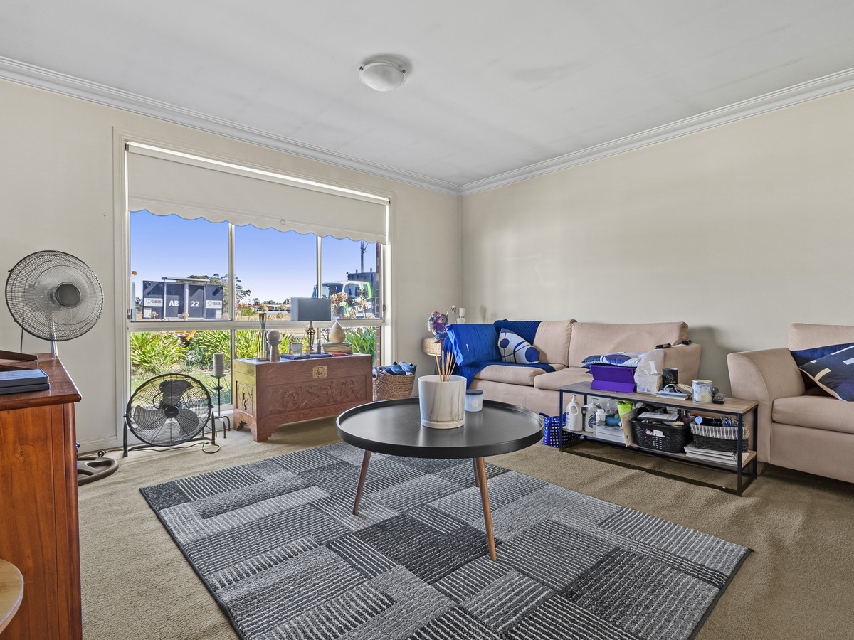 2 / 20 Holts Lane, Darley VIC 3340, Darley - Thumbnail 3