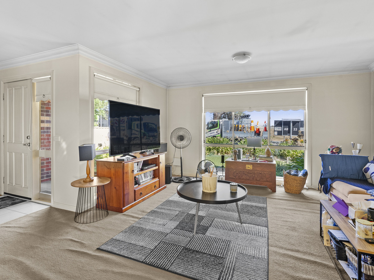 2 / 20 Holts Lane, Darley VIC 3340, Darley - Thumbnail 4