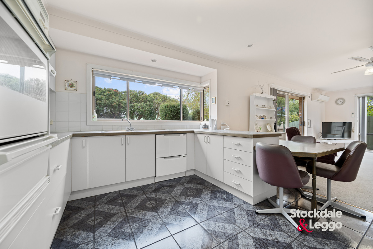 2 Ascot Place, Inverloch VIC 3996, Inverloch - Thumbnail 2