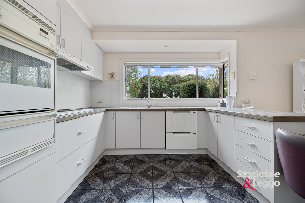 2 Ascot Place, Inverloch VIC 3996, Inverloch - Thumbnail 3