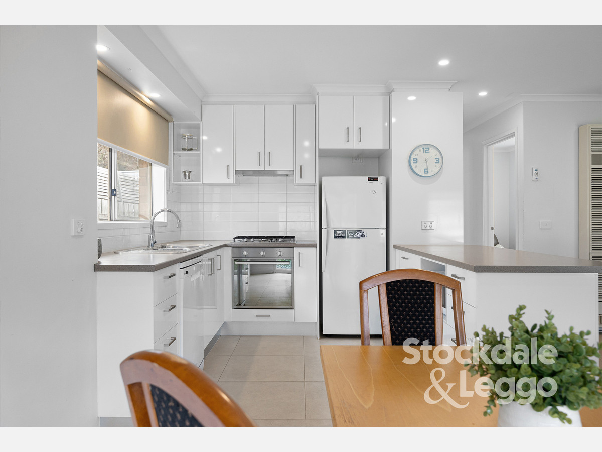 52 Eighth Avenue, Rosebud VIC 3939, Rosebud - Thumbnail 4