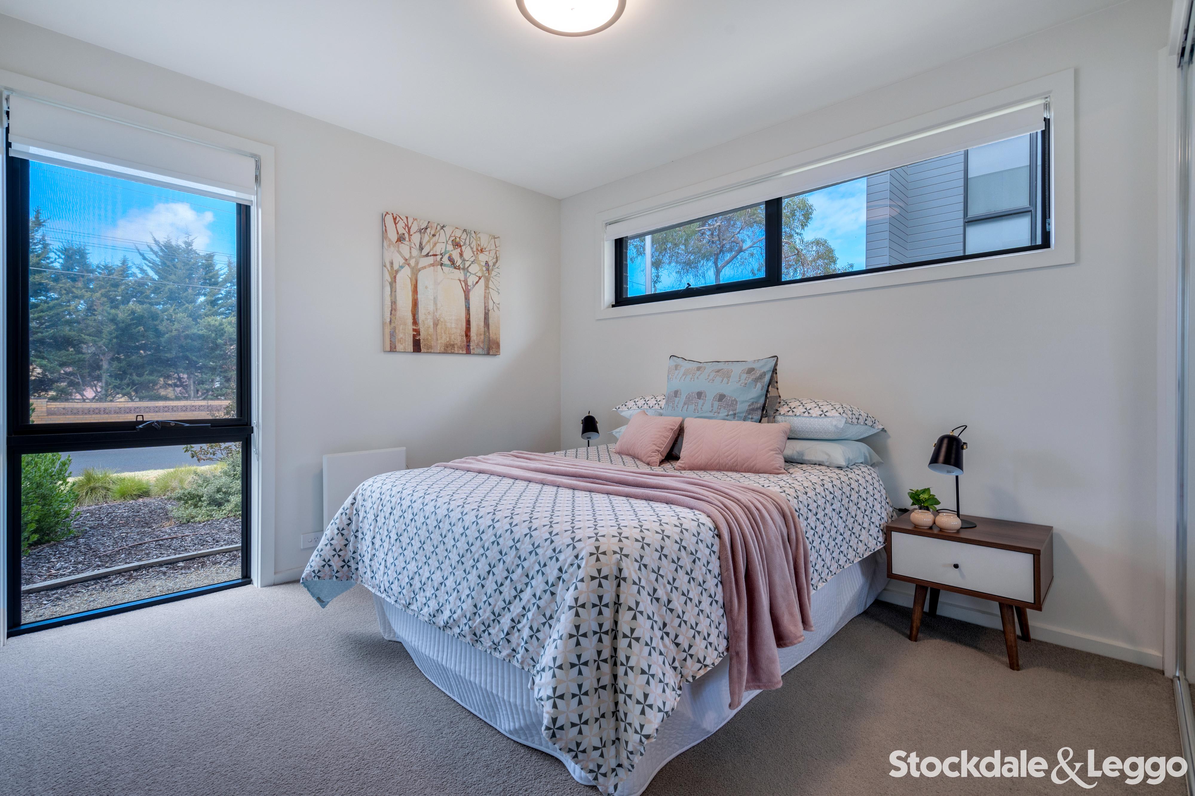 2 Poble Walk, Avondale Heights VIC, Avondale Heights - Thumbnail 3